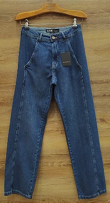 $68,90 UNIT / CALÇA RETA C/ RECORTE / GRADE: 36/1  38/2   40/2  42/2  44/1= 8 PEÇAS