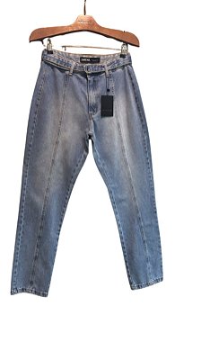 $69;90 UNIT /CALÇA RETA COM  RECORTE CINTO / LAVAGEM MEDIA/ GRADE:36/1 38/2 40/2 42/2 44/2 46/1=1O PEÇAS