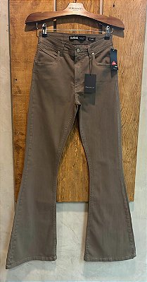 $74,90 UNIT / CALÇA FLARE COLOR / CAQUI / GRADE: 36/1 38/2 40/2 42/2 44/2 46/1 = 10 PEÇAS