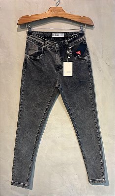 $69,90 UNIT / CIGARRETE JEANS / BLACK MARMORIZADO/ GRADE: 38/1 40/2 42/2 44/2 46/2 48/1= 10 PEÇAS