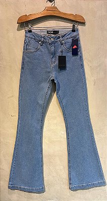 $74,90 UNIT /CALÇA FLARE BASICA/ LAVAGEM MEDIA / GRADE:36/1 38/2 40/3 42/2 44/1 = 9 PEÇAS