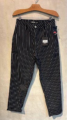 $74,90 UNIT /CALÇA MOD TAPRED /LISTRADA /PRET0/ GRADE:36/1 38/2 40/2 42/2 44/1 = 8 PEÇAS