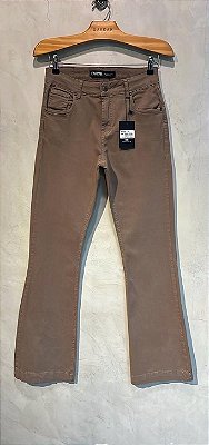 $79,90 UNIT /CALÇA BOOTCUT COLOR /CAQUI/ GRADE: 36/1 38/2 40/2 42/2 44/1 = 8 PEÇAS