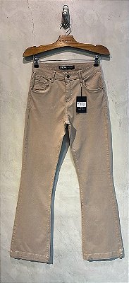 $79,90 UNIT /CALÇA BOOTCUT COLOR /BEGE/ GRADE: 36/1 38/2 40/2 42/2 44/1 = 8 PEÇAS