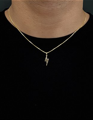 Corrente Veneziana 50cm 1mm Fecho Tradicional + Pingente Raio Cravejado Com Pedras Pretas (7,8x21mm) Banhado A Ouro 18k