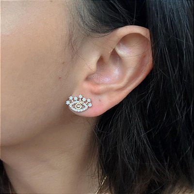 BRINCO OLHO CRAVEJADO COM ZIRCONIAS CRISTAL NO BANHOOURO18K
