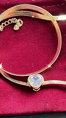 CHOKER FITA COM PINGENTE CORAÇÃO ZIRCÔNIACRISTAL NO BANHO OURO18K