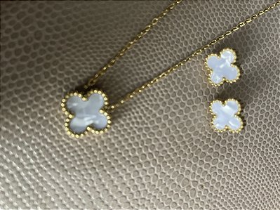 Conjunto trevo madrepérola inspiração Joalheria no banho ouro18k