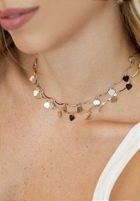 Choker com pêndulos corações no banho ouro18k