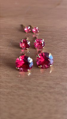 Brinco trio zircônia rubi no banho ouro18k