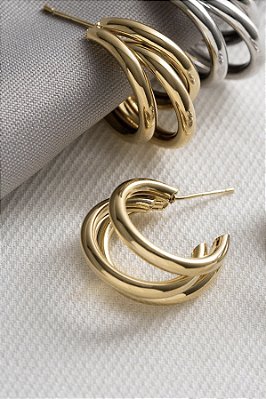 Brinco argola tubo três aros no banho ouro18k