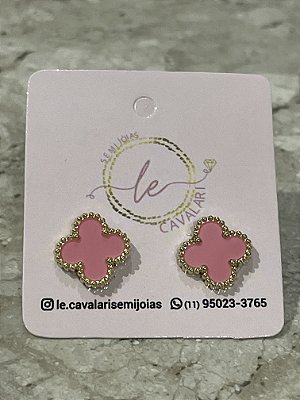 Brinco trevo rosa inspiração joalheria no banho ouro18k