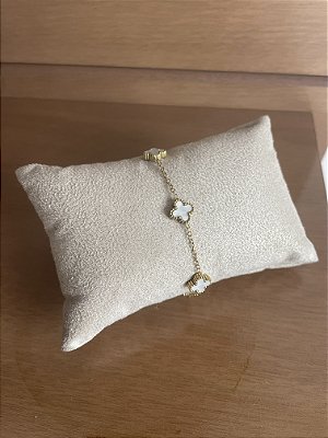 Pulseira 5 mini trevos madrepérola  no banho ouro á prova d’água