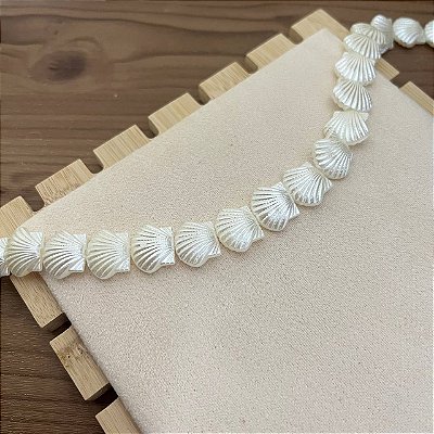 Colar Choker Perolado Conchas