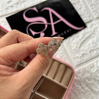 Brinco Cravejado Dourado