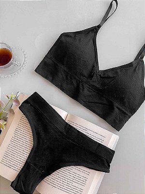 Conjunto Canelado Confort Top com bojo calcinha fio Preto