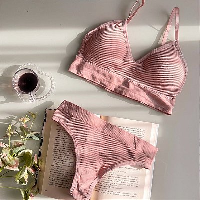 Conjunto Canelado Confort Top com bojo calcinha fio Rose