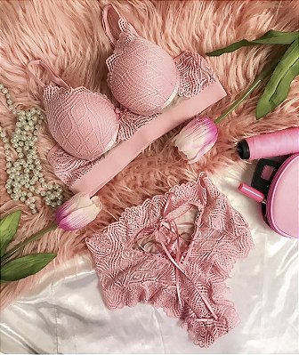 Conjunto Lingerie Diva Rosa com renda e tule