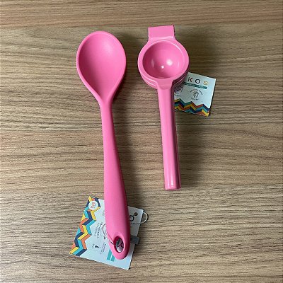 Kit Utensílios de Cozinha Rosa – Colher de Silicone + Espremedor de Limão