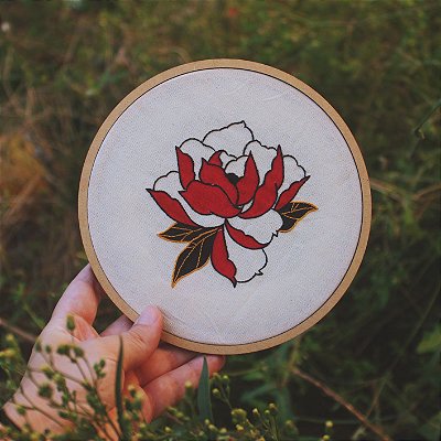 QUADRO / BASTIDOR BORDADO - PEÔNIA 2