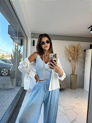 CROPPED DECOTE V AZUL CLARO