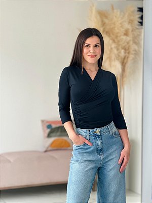 BLUSA CACHECOUR CAROL PRETA