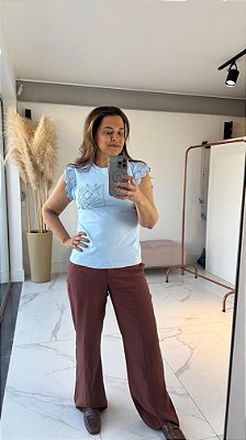 BLUSA COM DETALHE BOLSO CROCHÊ AZUL