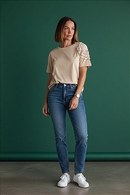 BLUSA COM PEROLA BEGE