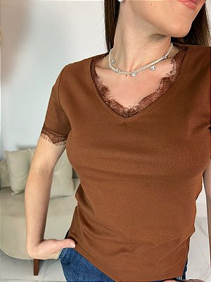 BLUSA DECOTE V RENDA MARROM