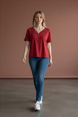 BLUSA DECOTE V GUIPIR VERMELHO