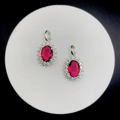Pingente Oval Pedra Vermelha com Zircônias Brancas ao Redor- P013 ( Prata 925 )