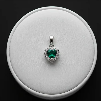 CORAÇÃO VERDE COM ZIRC. AO REDOR - P104 ( Prata 925 )