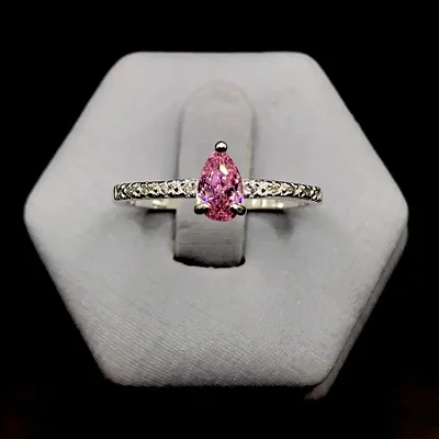 ANEL DE PEDRA GOTA ROSA BEBE COM ZIRC. NO ARO A187 (Prata 925)