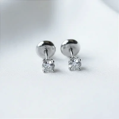 Brinco com zircônia redonda 3MM com tarracha baby B158 ( Prata 925 )