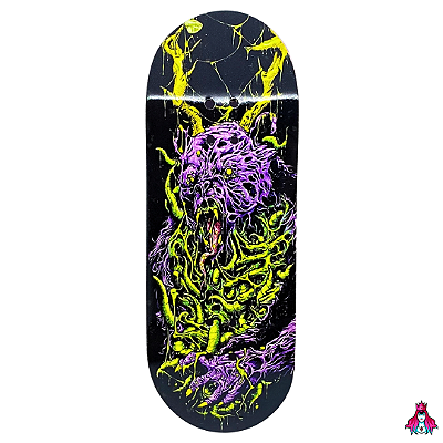 Deck marca Custom linha *Premium Series* medida 34x96mm modelo “Slaughter Bear“ + Tape Alien Stardust V2 (100% Maple)