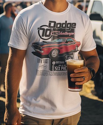 Camiseta Dodge Challenger '70 T/A (Bright Red)