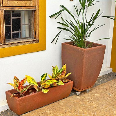 Kit Vaso Quadrado com Roda e Jardineira de Varanda e Sacada
