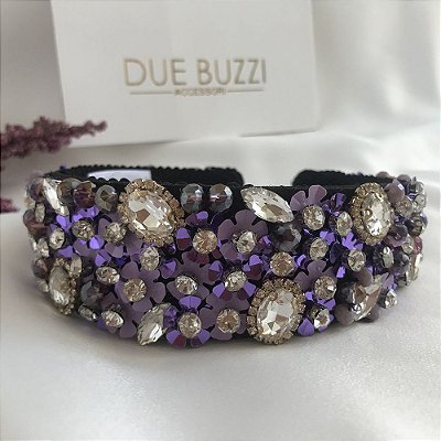 Tiara Sofia | Tiara com paetês roxo e pedraria com strass