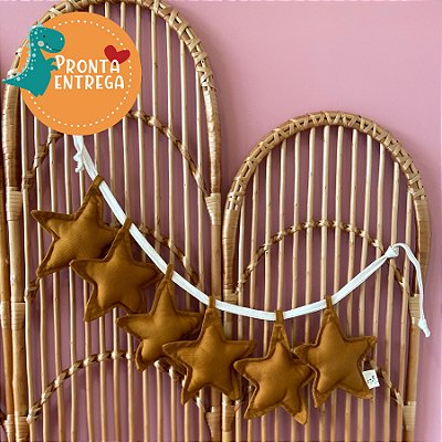 Varal de Estrelas em Tecido - CARAMELO