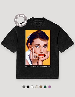 Camiseta Oversized Estonada Audrey Hepburn