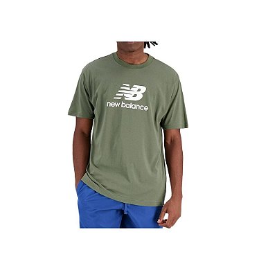 Camiseta Masculina New Balance MC Essential Verde - MT31541B