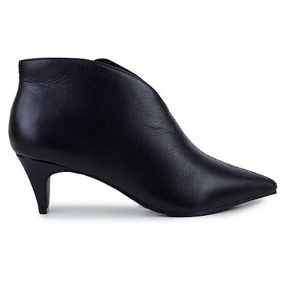 Bota Feminina Jorge Bischoff Cano Baixo Couro Preta - J21915