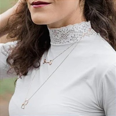 colar gravata estribo prata 925 banhado ouro 18k