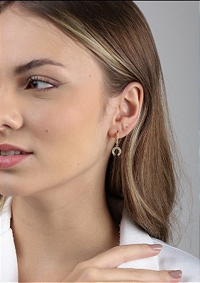 Brinco argola ferradura zircônia cravejada  prata 925 banho de ouro 18k