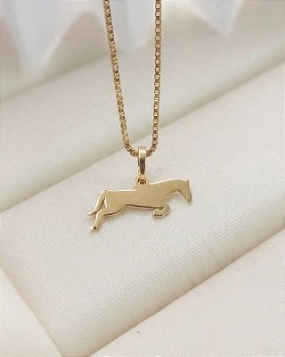 Colar cavalo salto prata 925 banhado a ouro