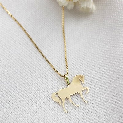 Colar cavalo em ouro 18k.
