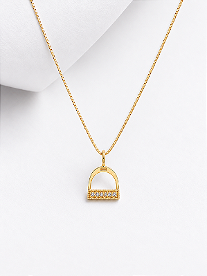 Colar estribo cravejado em ouro 18k