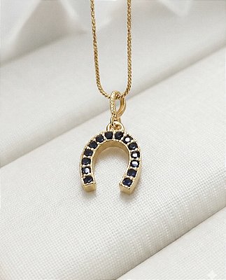Colar ferradura zircônia azul marinho prata 925 banhada ouro 18k.