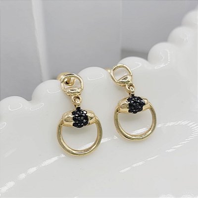 Brinco pendente bridão zircônia negra em ouro 18k