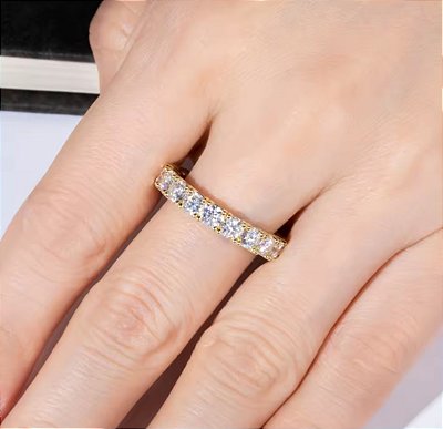 Aliança inteira zirconia cravejada prata 925 banhada ouro
